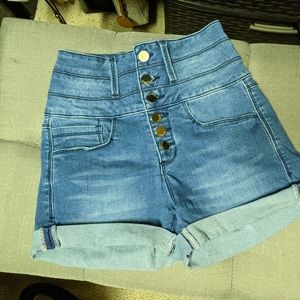 Bebe highwaisted shorts